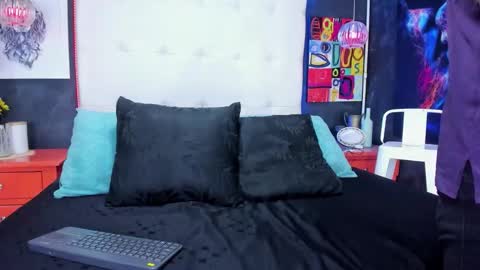 Snapshot of matteo12_ chatting on 21, 10, 2025 ---Matteo--- online show from 21, 10, 2025