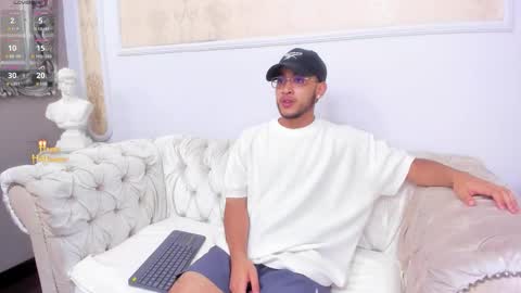 MatteoRicci  online show from 1, 11, 2025