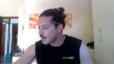 Snapshot of matteushh87 chatting on 4, 6, 2026 matteushh87 online show from 4, 6, 2026