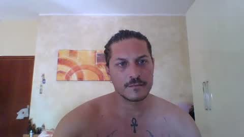 Snapshot of matteushh87 chatting on 4, 8, 2026 matteushh87 online show from 4, 8, 2026