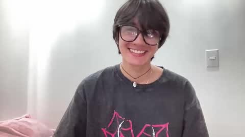 Snapshot of matti_mendez_ chatting on 8, 5, 2026 Matti Mendez online show from 8, 5, 2026