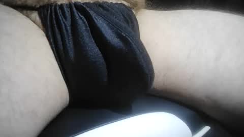 Snapshot of mattty13 chatting on 15, 11, 2025 Hairy Bud online show from 15, 11, 2025