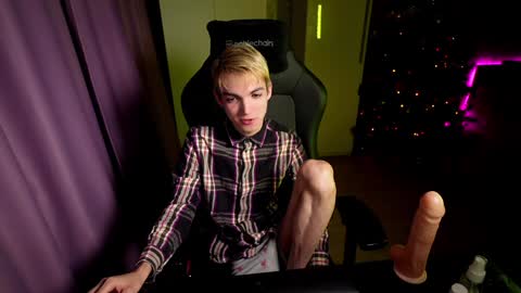 Snapshot of mattyaiden chatting on 3, 12, 2024 Matty Aiden online show from 3, 12, 2024