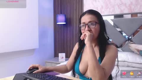 mature_brendaa online show from 15, 10, 2025