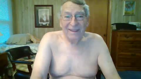 Snapshot of maturecouple1954 chatting on 25, 1, 2025 SXECPL55 at G mail Dot Com online show from 25, 1, 2025