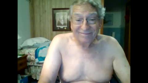 Snapshot of maturecouple1954 chatting on 9, 9, 2025 SXECPL55 at G mail Dot Com online show from 9, 9, 2025