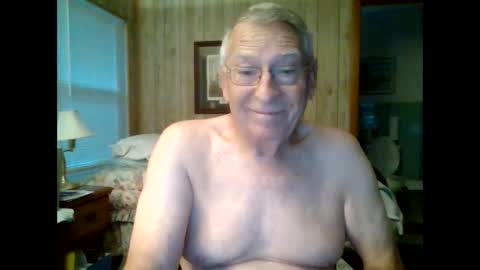 Snapshot of maturecouple1954 chatting on 15, 9, 2025 SXECPL55 at G mail Dot Com online show from 15, 9, 2025