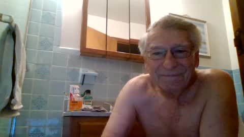 Snapshot of maturecouple1954 chatting on 17, 7, 2026 SXECPL55 at G mail Dot Com online show from 17, 7, 2026