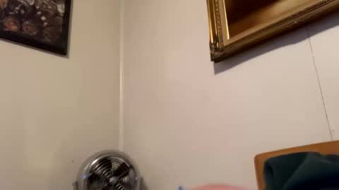 Snapshot of maturejerky chatting on 20, 10, 2025 maturejerky online show from 20, 10, 2025