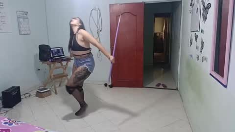 mauroluxandra online show from 24, 2, 2025