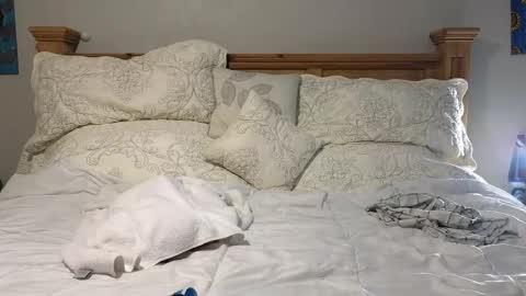 Mavierose online show from 15, 4, 2026