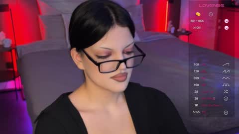 Snapshot of mavis_crystal chatting on 15, 12, 2025 Mavis online show from 15, 12, 2025