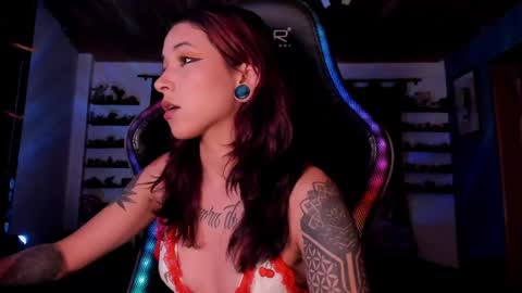 Hilary online show from 13, 2, 2025