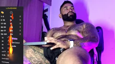 Snapshot of max__prada chatting on 9, 11, 2025 max__prada online show from 9, 11, 2025