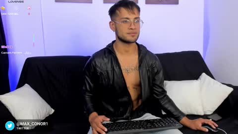 Snapshot of max_conor_ chatting on 19, 12, 2025 Max Conor online show from 19, 12, 2025