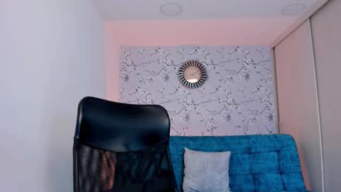 max D. online show from 4, 3, 2026