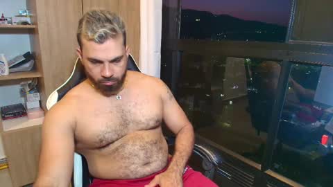 Snapshot of max_love25 chatting on 4, 3, 2026 max_love25 online show from 4, 3, 2026