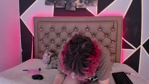 Snapshot of max_lover1 chatting on 18, 12, 2024 Max lover1 online show from 18, 12, 2024