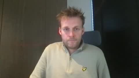 Max take off clothes online show from 3, 2, 2026