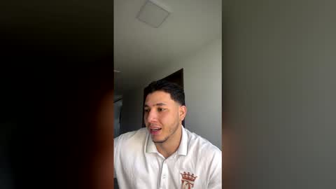 Snapshot of max_valiant1 chatting on 30, 4, 2026 max_valiant1 online show from 30, 4, 2026