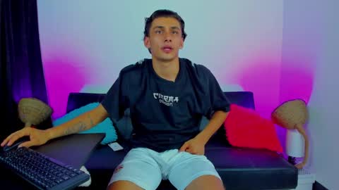 MAX     online show from 30, 9, 2025