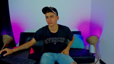 MAX     online show from 31, 10, 2025