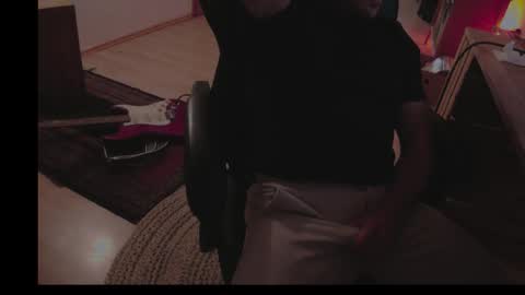 Snapshot of maxcamlove chatting on 5, 10, 2025 maxcamlove online show from 5, 10, 2025