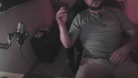 Snapshot of maxcamlove chatting on 23, 12, 2025 maxcamlove online show from 23, 12, 2025