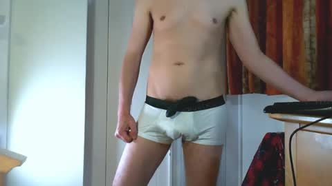Snapshot of maxdavies chatting on 28, 4, 2026 Max Davies online show from 28, 4, 2026