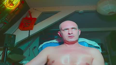 Snapshot of maxhardcore77 chatting on 7, 11, 2025 maxhardcore77 online show from 7, 11, 2025