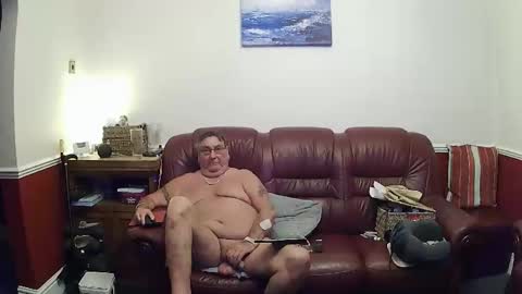 Snapshot of maxi_johnes chatting on 13, 5, 2026 MAX online show from 13, 5, 2026