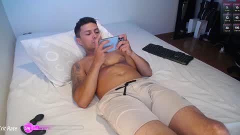 Snapshot of maxi_mux1 chatting on 10, 12, 2024 MAXI online show from 10, 12, 2024