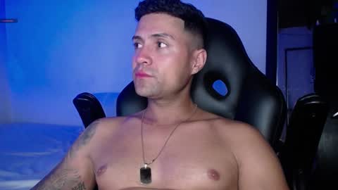 Snapshot of maxi_mux1 chatting on 27, 1, 2025 MAXI online show from 27, 1, 2025