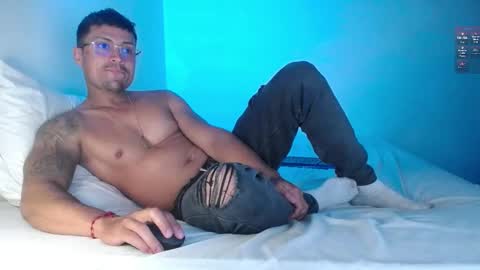 Snapshot of maxi_mux1 chatting on 26, 2, 2025 MAXI online show from 26, 2, 2025