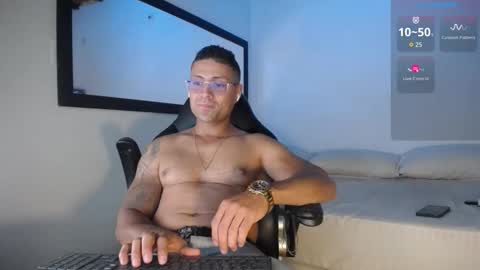 Snapshot of maxi_mux1 chatting on 16, 9, 2025 MAXI online show from 16, 9, 2025