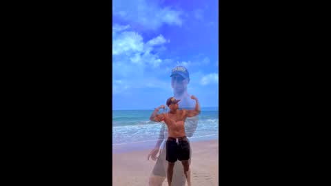 Snapshot of maxi_mux1 chatting on 26, 11, 2025 MAXI online show from 26, 11, 2025