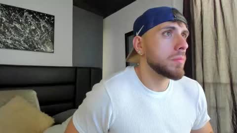 Snapshot of maxiimo_wolf chatting on 17, 9, 2025 Maximo Wolf online show from 17, 9, 2025