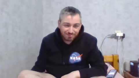 Snapshot of maximefrxx chatting on 4, 12, 2024 Maxime online show from 4, 12, 2024