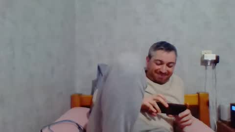 Snapshot of maximefrxx chatting on 17, 12, 2024 Maxime online show from 17, 12, 2024