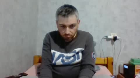 Snapshot of maximefrxx chatting on 18, 2, 2025 Maxime online show from 18, 2, 2025