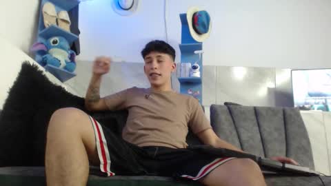 Snapshot of maximilianobull chatting on 15, 12, 2025 maximilianobull online show from 15, 12, 2025