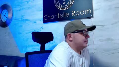  Maximo  online show from 19, 4, 2026