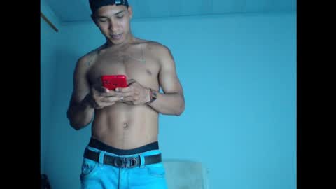 Maximo Aron Vega online show from 13, 12, 2024