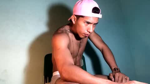 Maximo Aron Vega online show from 30, 1, 2025