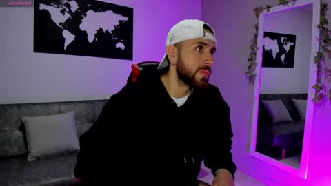 Maximo Wolf online show from 22, 12, 2025