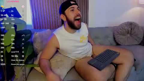 Snapshot of maximo_wolf1 chatting on 10, 7, 2026 Maximo Wolf online show from 10, 7, 2026