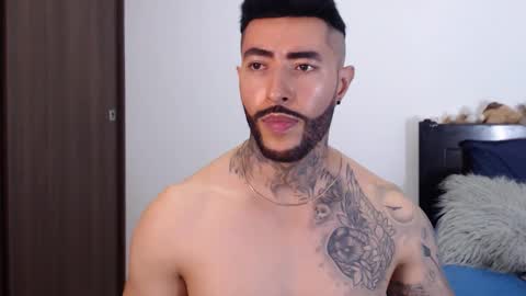 Snapshot of maximus_golden chatting on 1, 1, 2025 Independent Model online show from 1, 1, 2025