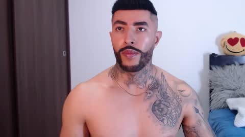 Snapshot of maximus_golden chatting on 12, 1, 2025 Independent Model online show from 12, 1, 2025