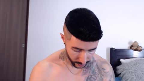 Snapshot of maximus_golden chatting on 2, 2, 2025 Independent Model online show from 2, 2, 2025