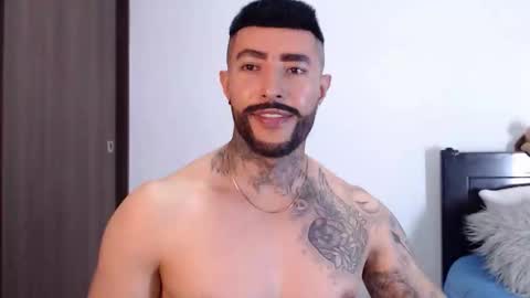 Snapshot of maximus_golden chatting on 2, 2, 2025 Independent Model online show from 2, 2, 2025